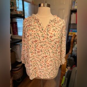 MELLODAY Cream and Red Floral Blouse